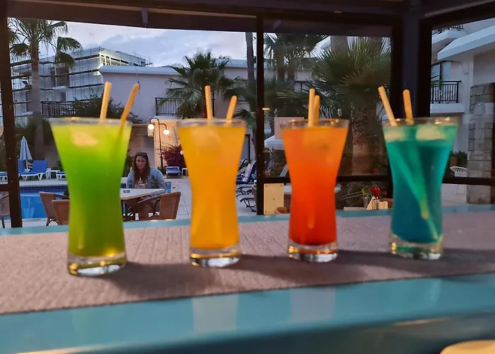 Hilltop Gardens Hotel Apartments Paphos
